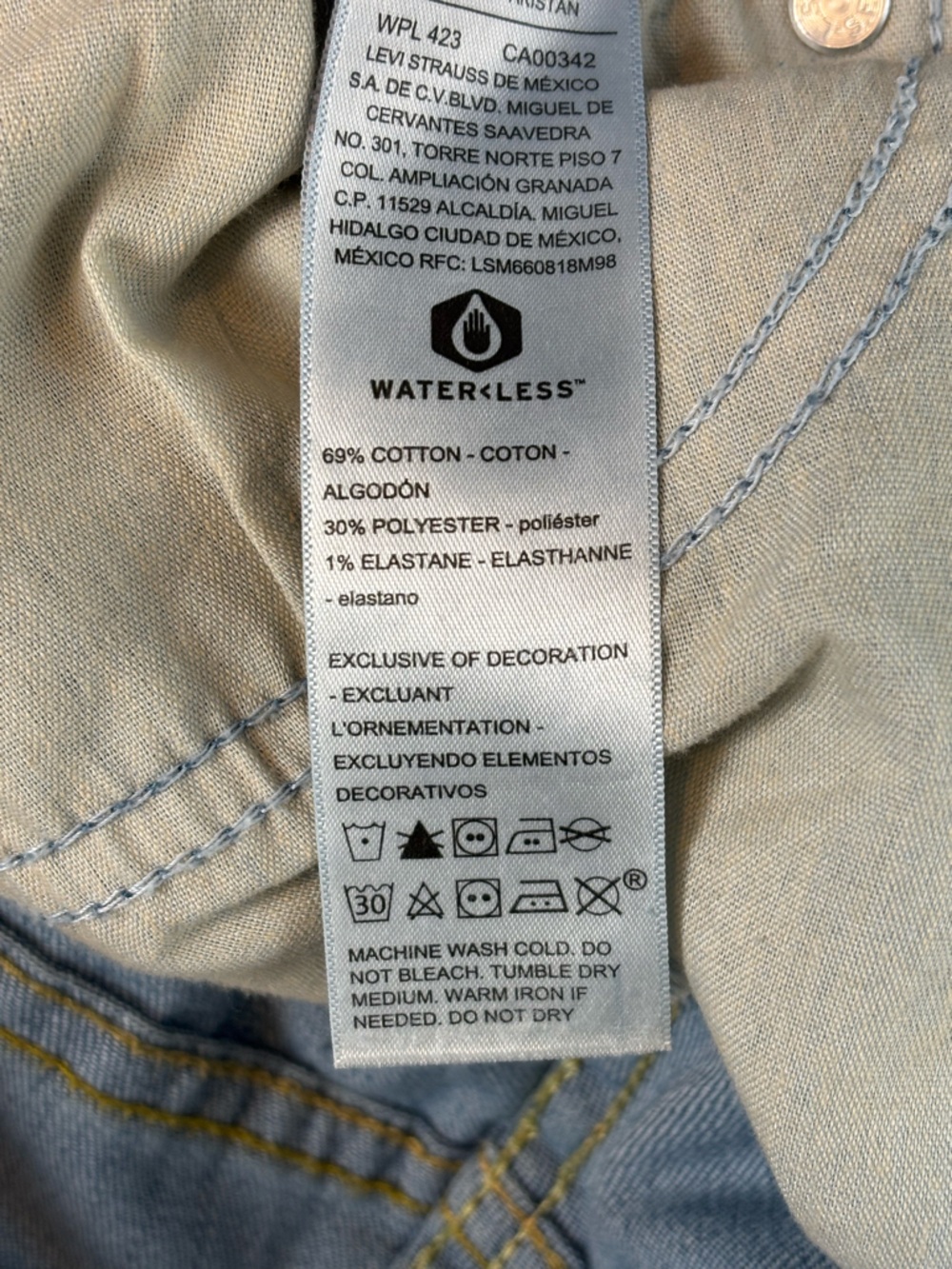 Levi Straus Capri Womens 16 Light Blue Gold Signature Mid Rise Capri Stretch - Picture 9 of 10